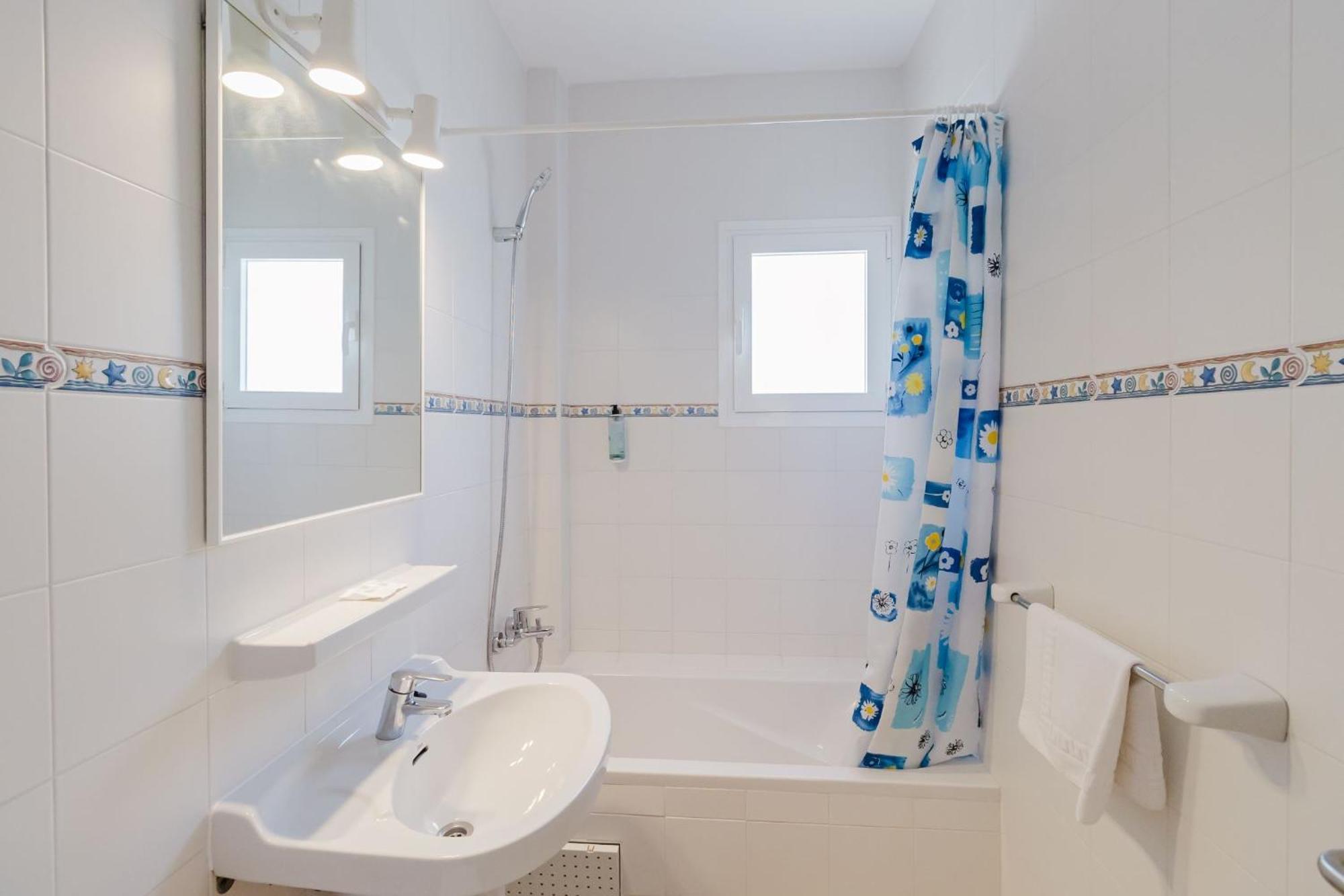 Apartamentos Timon - Emar Hotels Es Pujols Kültér fotó